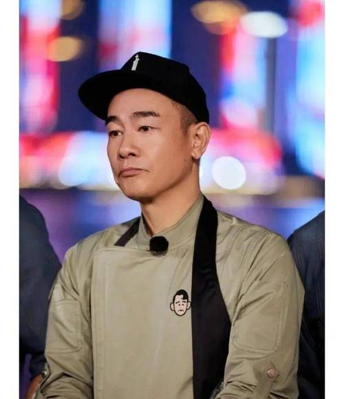 陈小春张智霖港乐情怀引爆热搜（陈小春张智霖谁更红）